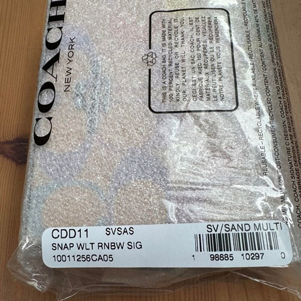 ❤️ Coach Snap Wallet In Rainbow Signature Canvas - Picture 5 of 6